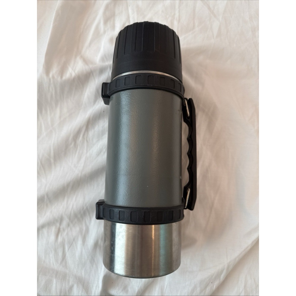 VTG Thermos Vacuum Bottle Model 2490 1.05 U.S. Quart Handle Cup 778